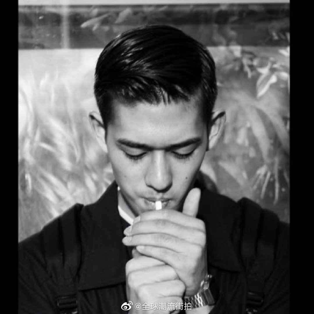 日本男模浅野启介,由内而外散发着一种清冷文艺的气息