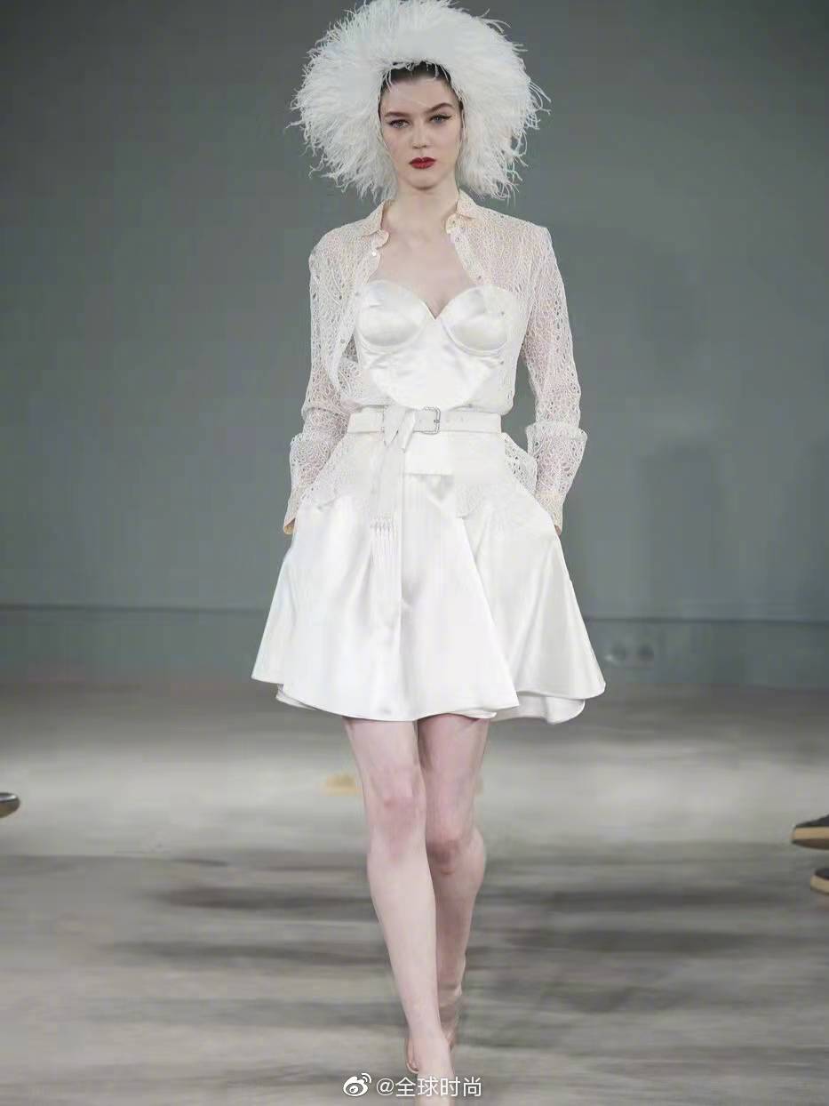 法式白色浪漫 alexis mabille 2020春夏高定……__财经头条