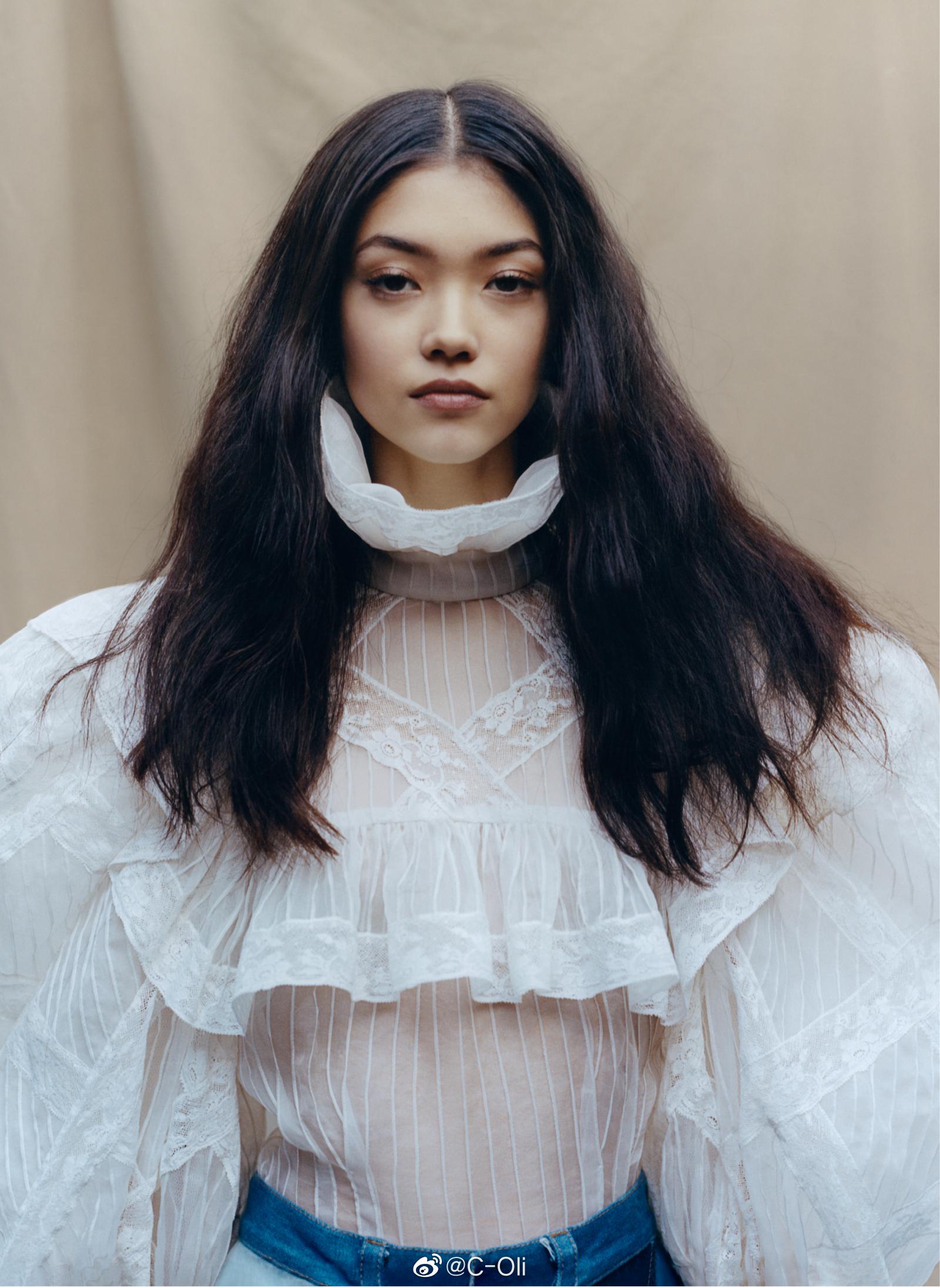 vogueusapril2020四月号美版vogue聚焦世界各地的超模面孔演