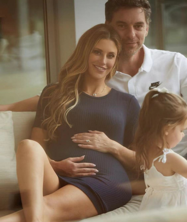 将迎来第二胎,气质优雅,很照顾瓦妮莎|加索尔|瓦妮莎|妻子_新浪新闻