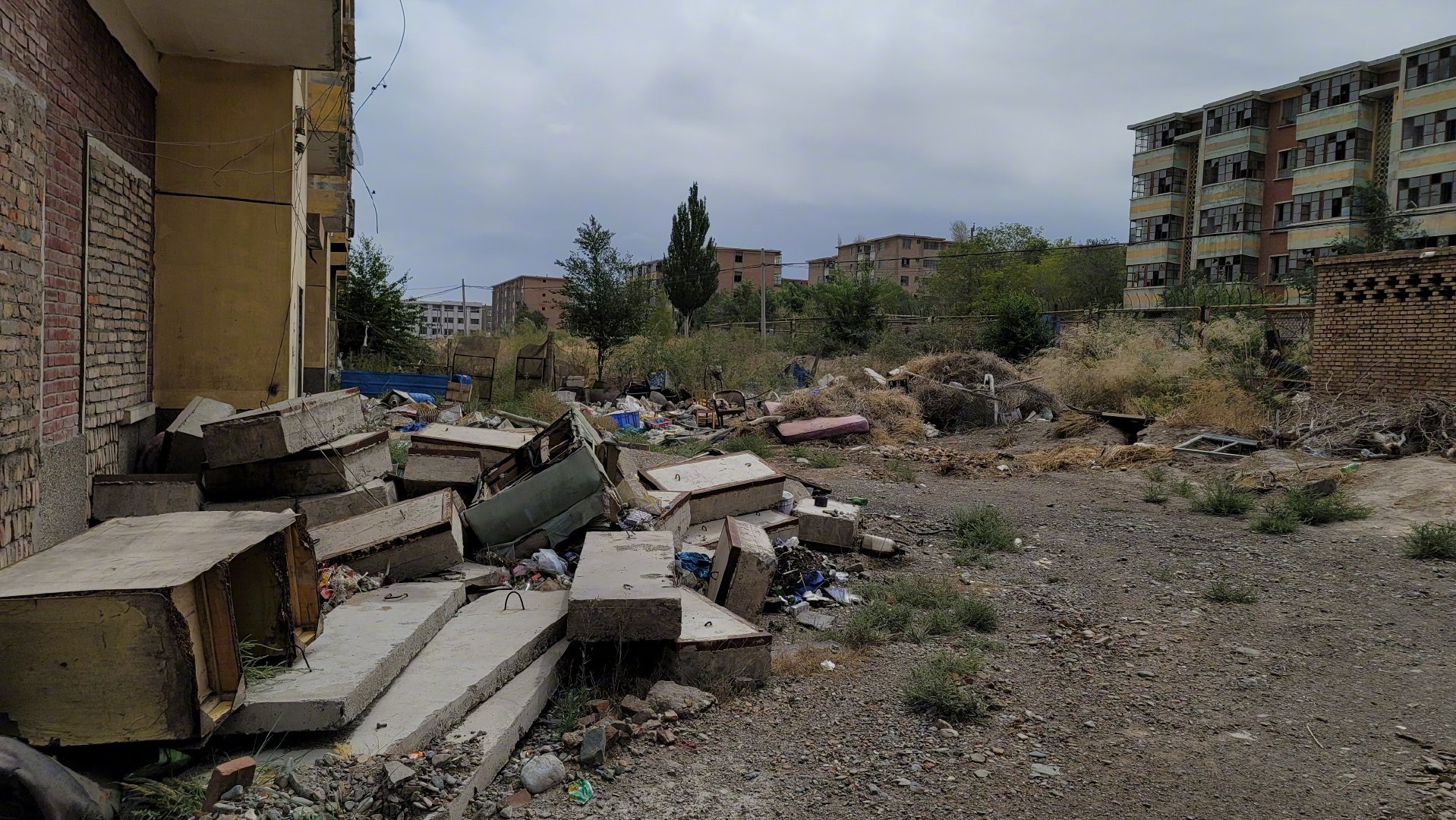 油田老城:老玉门市.海拔2400米.不像传说中的废弃了__财经头条