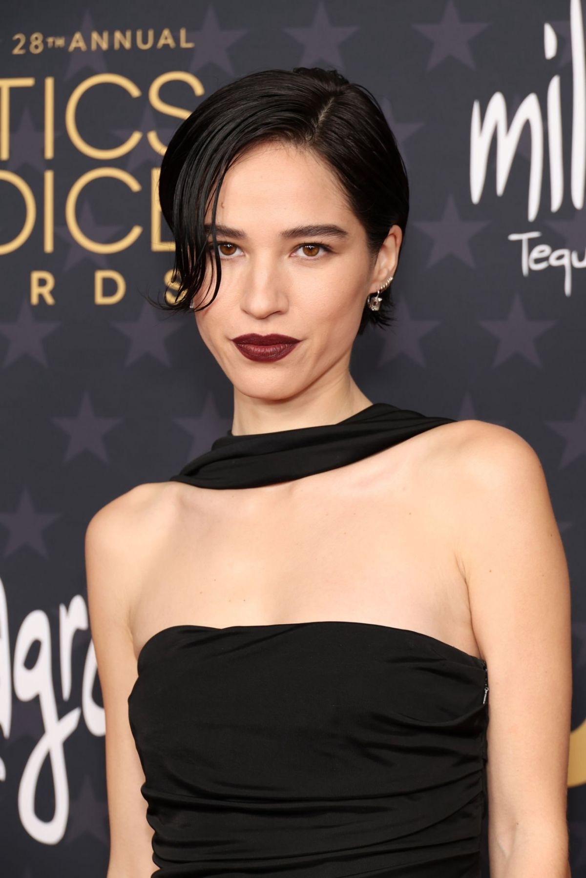 KELSEY ASBILLE x 评论家选择奖 好酷啊