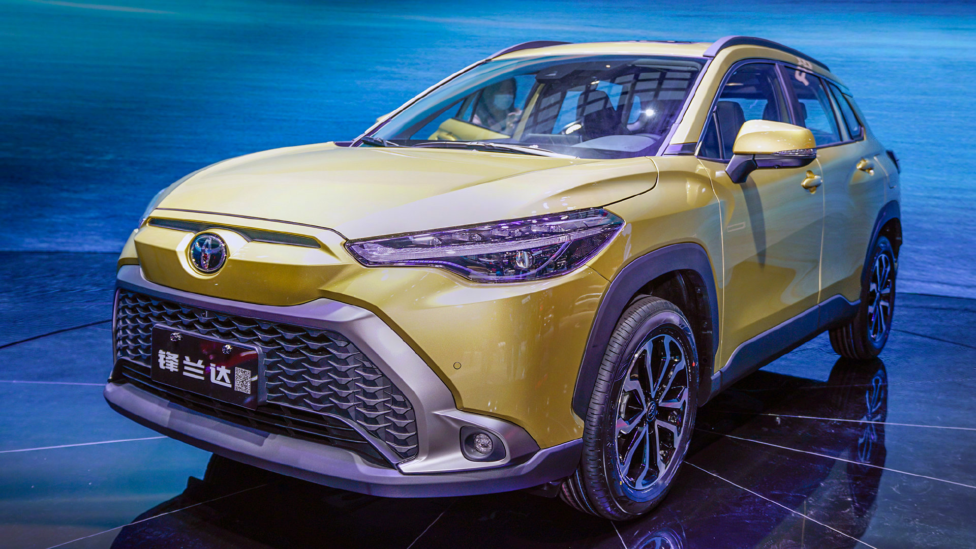 在2021年的广州车展上,南北丰田同时推出了全新suv锋兰达(配置|询价)