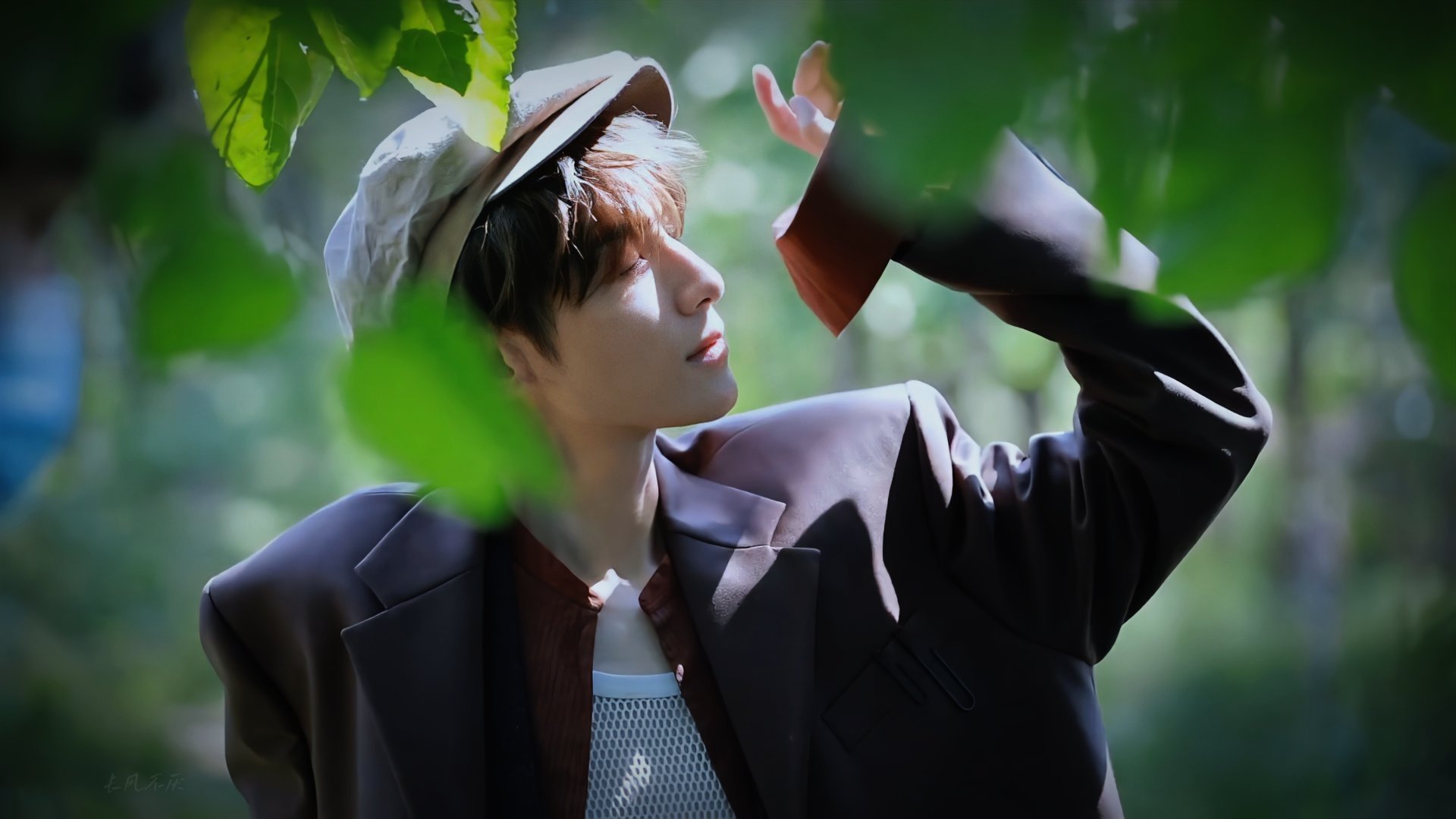 罗云熙给四川中心小学捐赠资金27万元资金