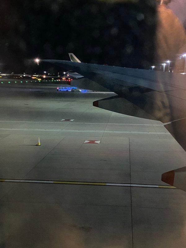 一客机差点出事！起飞滑跑时撞机：载有198旅客，现场画面曝光休闲区蓝鸢梦想 - Www.slyday.coM