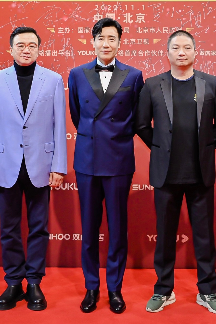 今晚众星红毯造型合集 「孙俪 童瑶 朱一龙 闫妮 张嘉益 梅婷……__财经头条