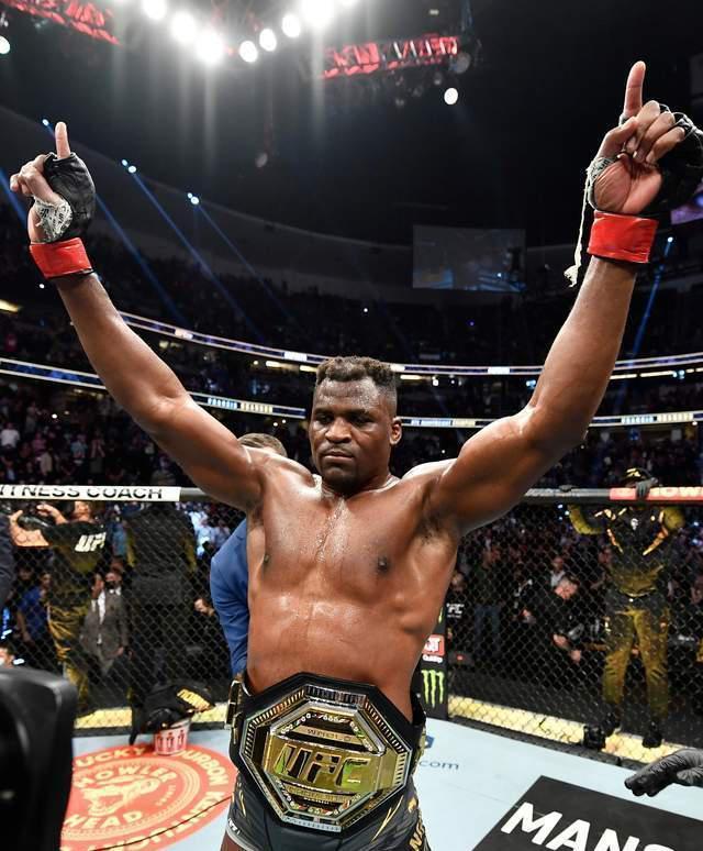 纳干诺离开UFC!切索拉欲挑战地表格斗最强男!一场拳击,一场MMA
