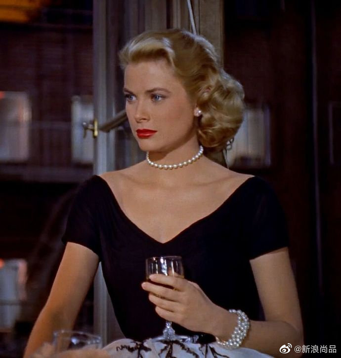 偏爱珍珠配饰的摩纳哥王妃Grace Kelly