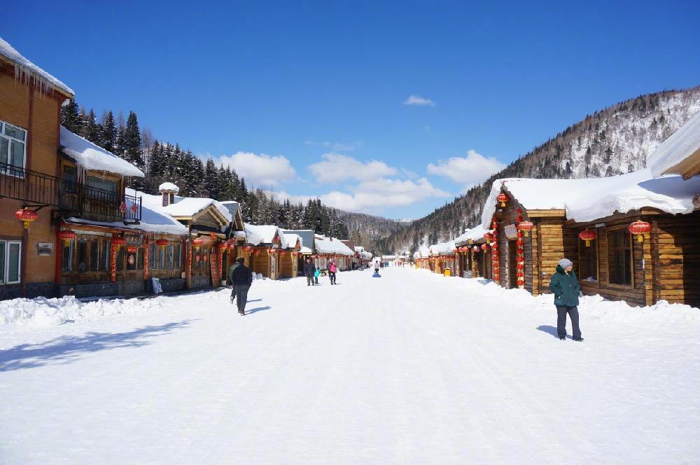 雪韵大街是雪乡唯一的一条主干道……_高清图集_新浪网