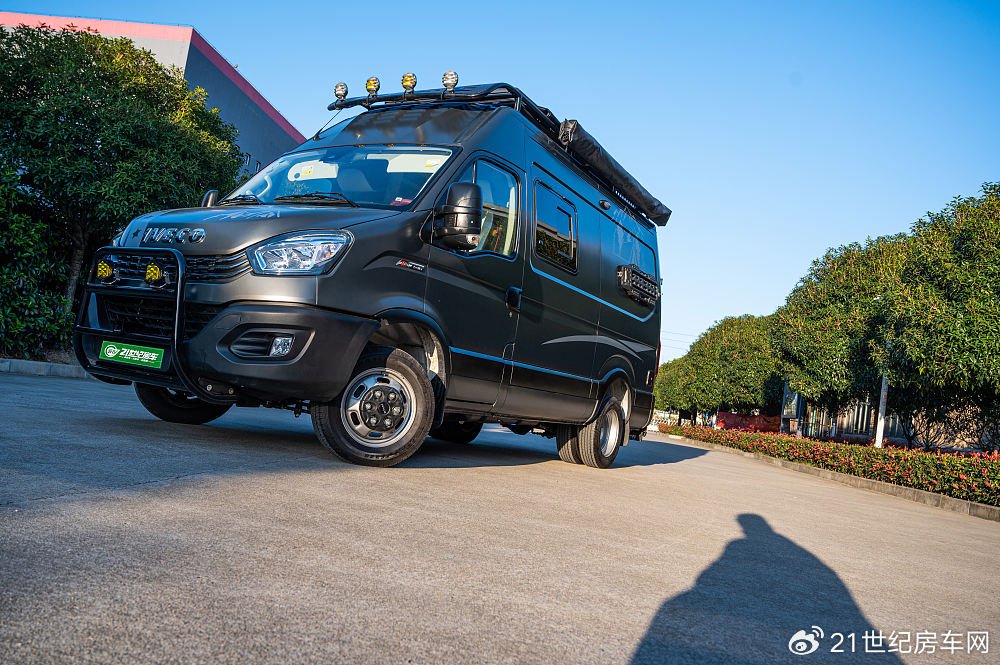 百变金刚侧拓展车顶帐环形大天幕统统给你中意欧胜b型房车