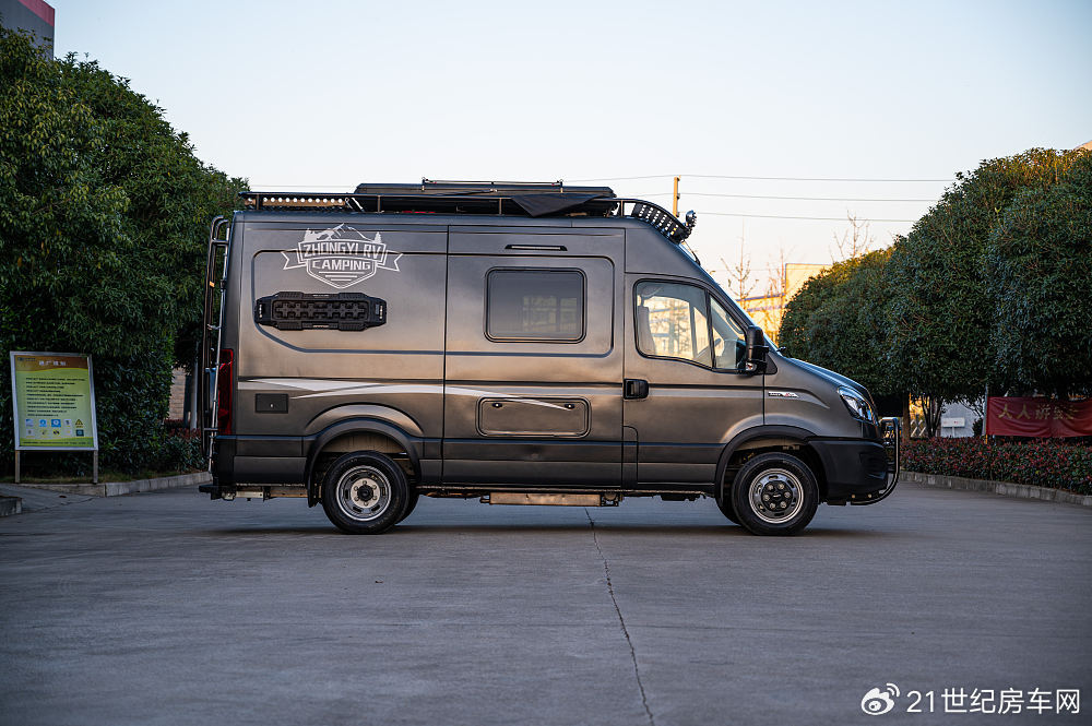 百变金刚侧拓展车顶帐环形大天幕统统给你中意欧胜b型房车