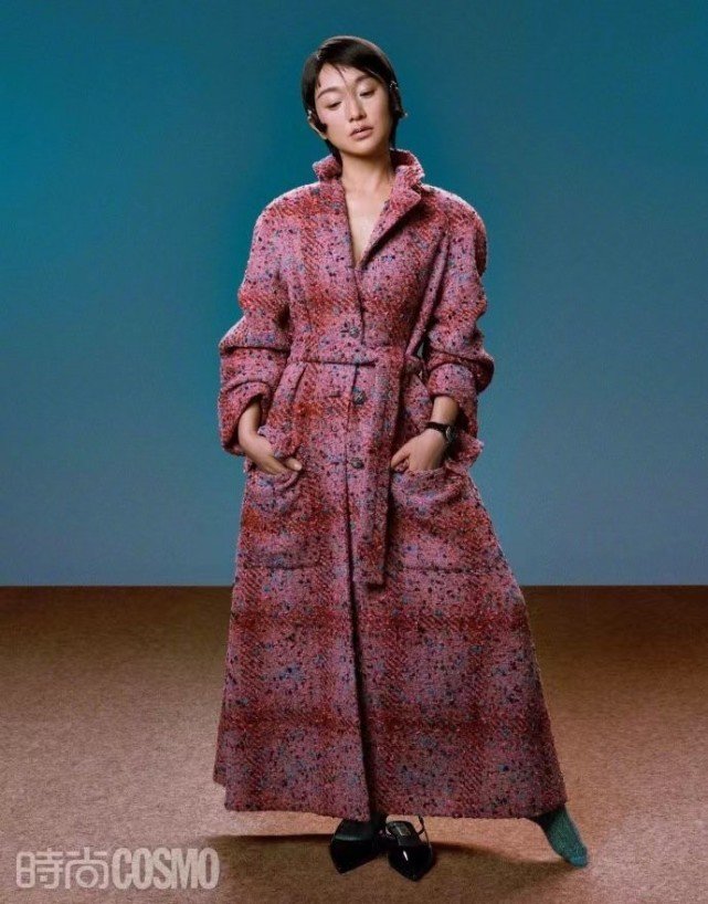 周迅金九封面超常发挥赢过章子怡！穿香奈儿尽显摩登范，越长越嫩休闲区蓝鸢梦想 - Www.slyday.coM