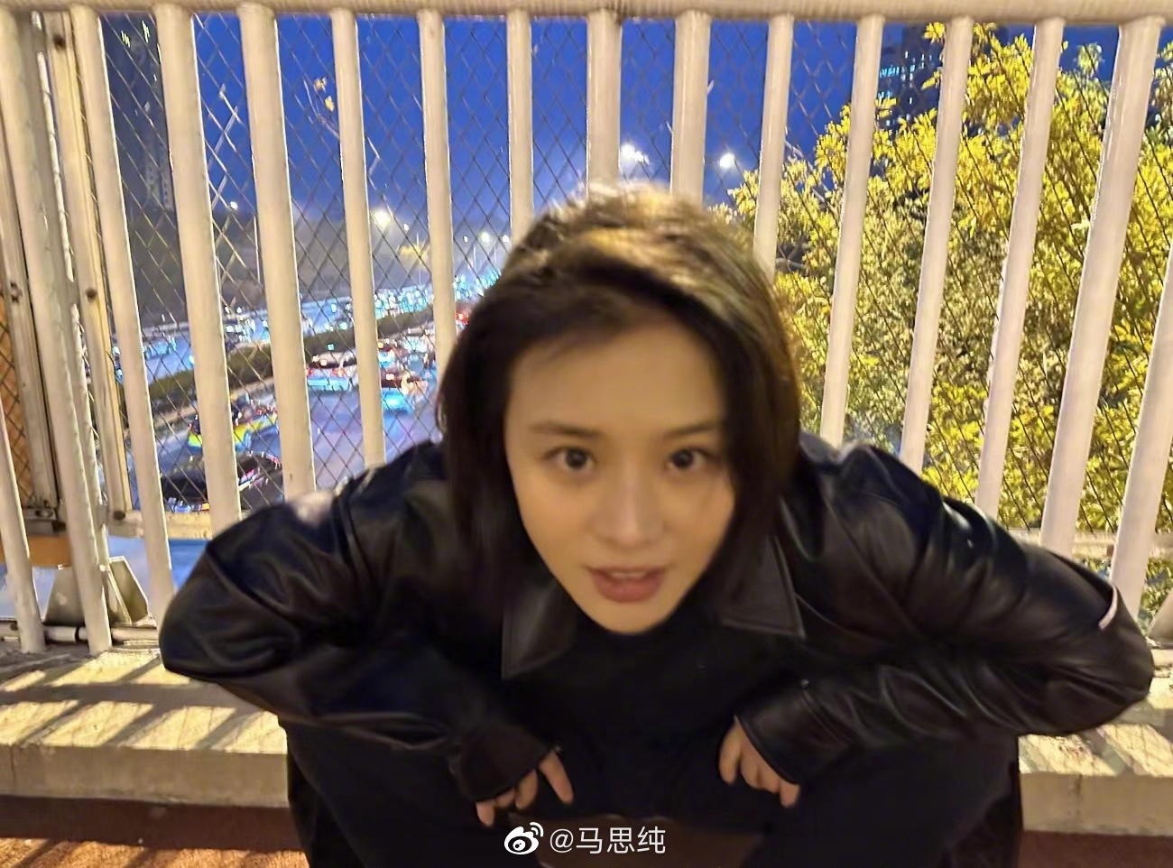 马思纯晒近照,瘦了__财经头条