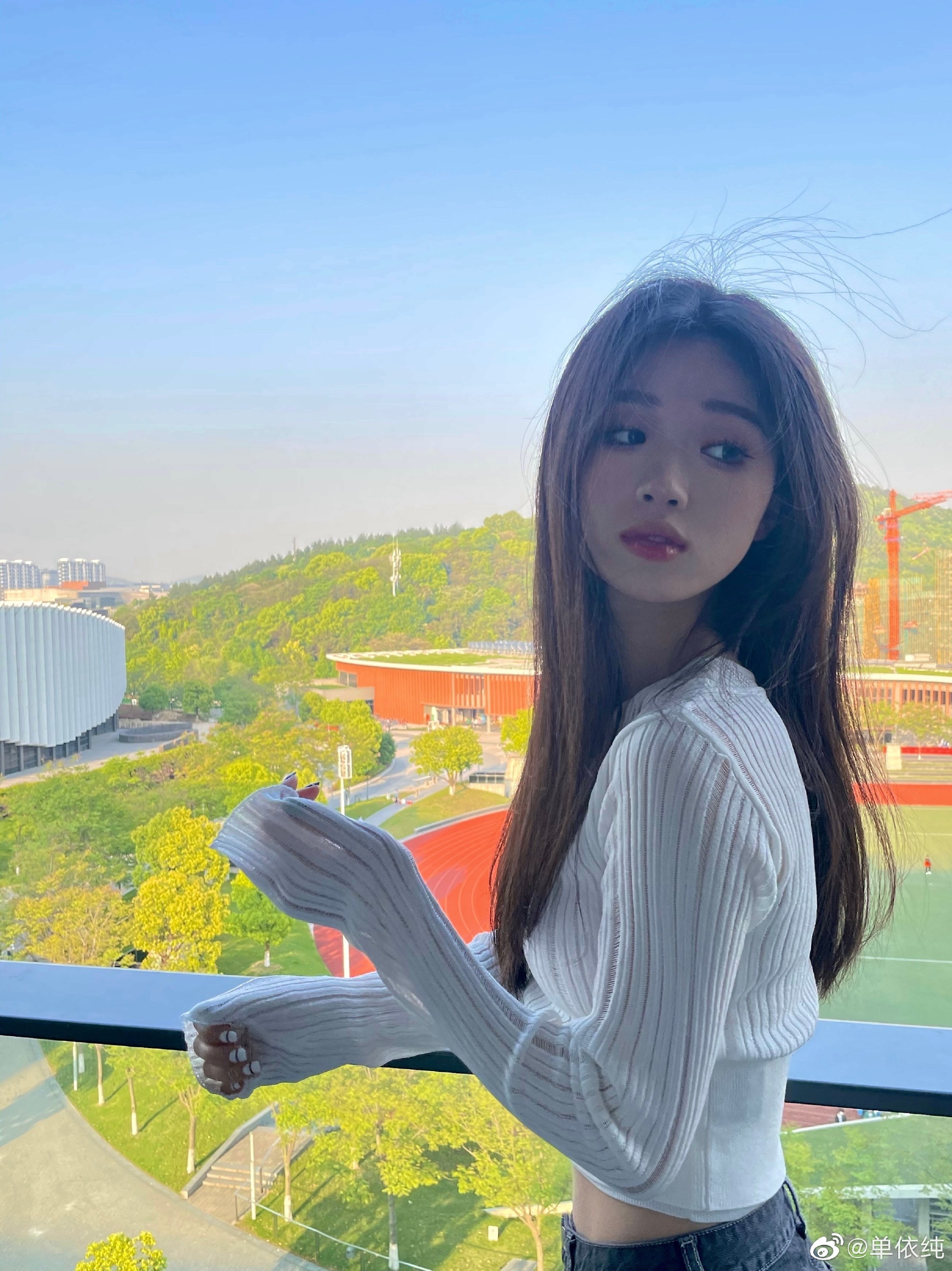 单依纯发文告别爆裂舞台