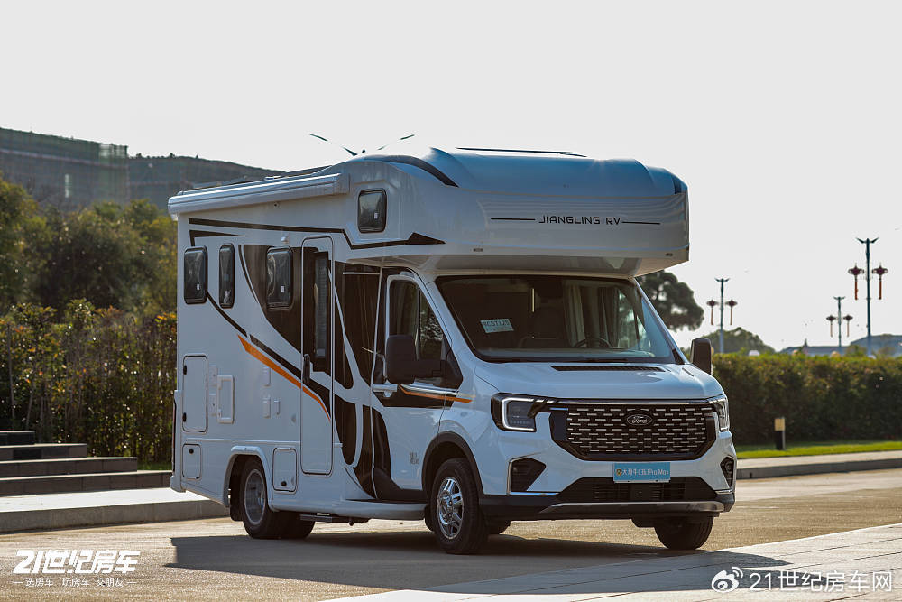 憨厚暖男型房车面面俱到实拍江铃旅居车大海牛c363promax