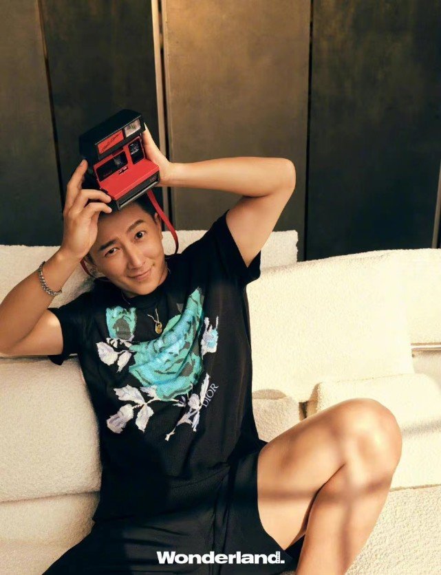 韩庚夫妇七夕封面大片超甜!卢靖姗穿睡衣大方露出孕肚,一点没胖休闲区蓝鸢梦想 - Www.slyday.coM 韩庚夫妇七夕封面大片超甜!卢靖姗穿睡衣大方露出孕肚,一点没胖休闲区蓝鸢梦想 - Www.slyday.coM