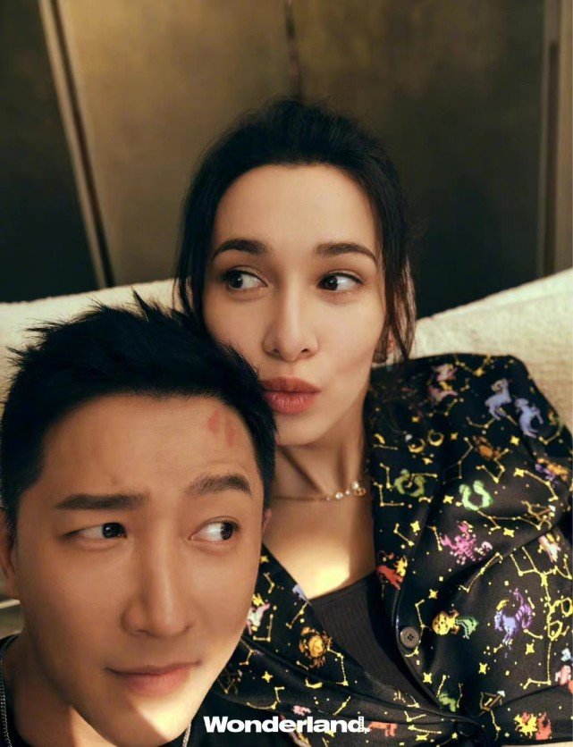 韩庚夫妇七夕封面大片超甜!卢靖姗穿睡衣大方露出孕肚,一点没胖休闲区蓝鸢梦想 - Www.slyday.coM 韩庚夫妇七夕封面大片超甜!卢靖姗穿睡衣大方露出孕肚,一点没胖休闲区蓝鸢梦想 - Www.slyday.coM