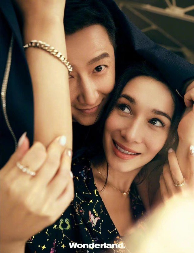 韩庚夫妇七夕封面大片超甜!卢靖姗穿睡衣大方露出孕肚,一点没胖休闲区蓝鸢梦想 - Www.slyday.coM 韩庚夫妇七夕封面大片超甜!卢靖姗穿睡衣大方露出孕肚,一点没胖休闲区蓝鸢梦想 - Www.slyday.coM