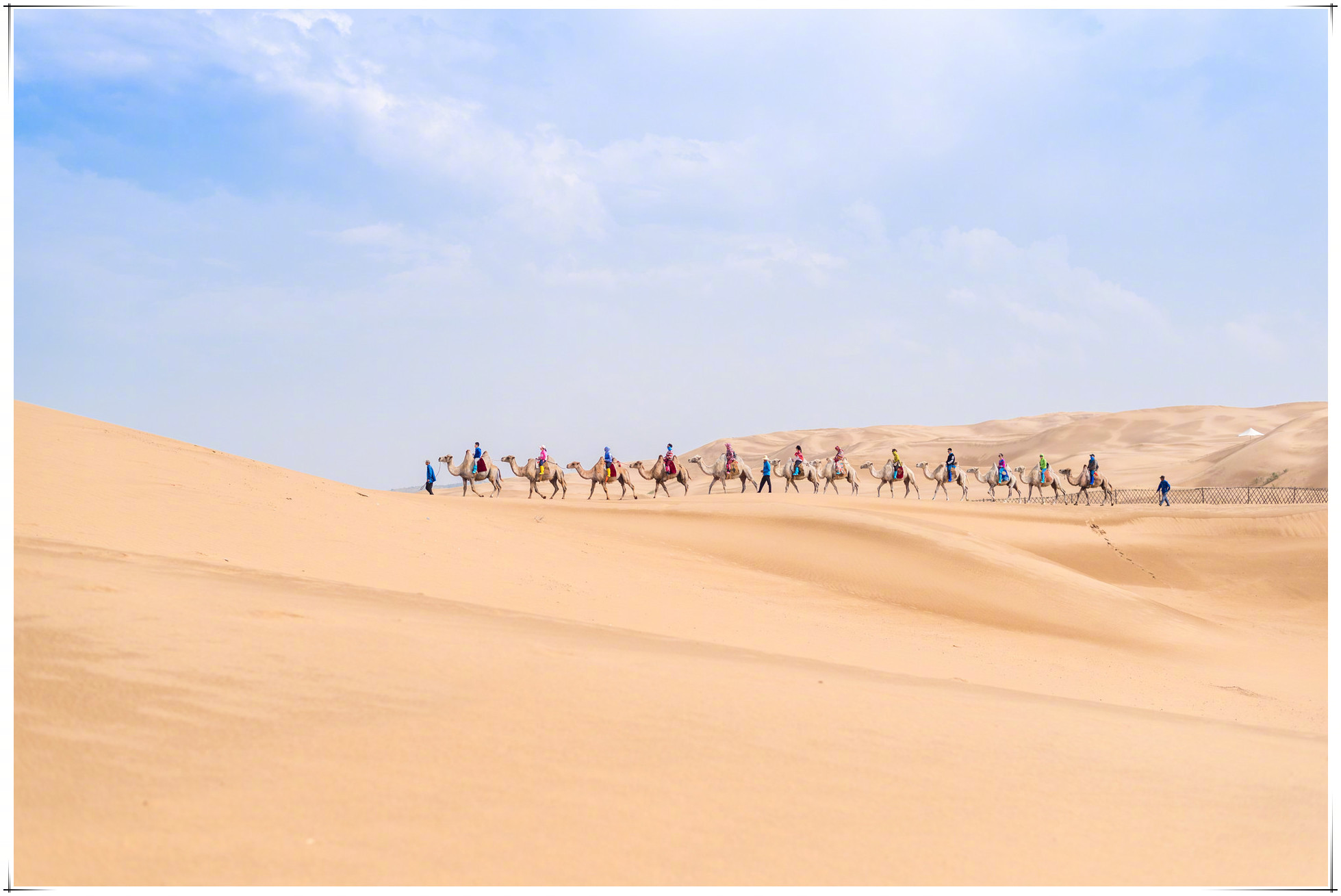 内蒙古响沙湾沙漠