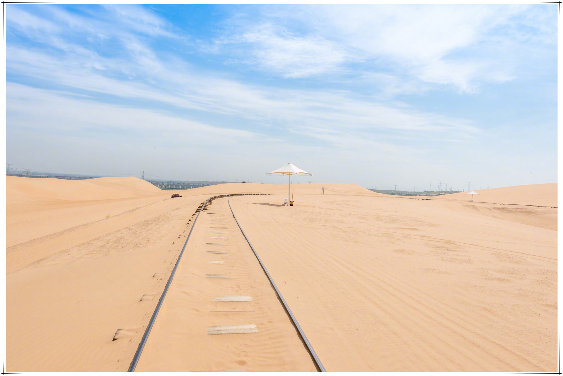 内蒙古响沙湾沙漠