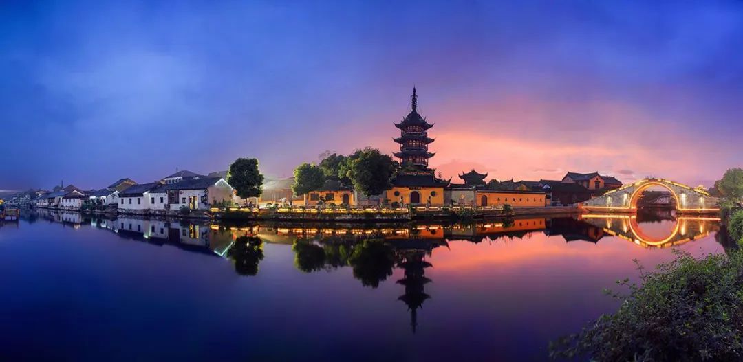 震泽吴江近年来已经划归苏州市区,如今属于苏州市的一个区.