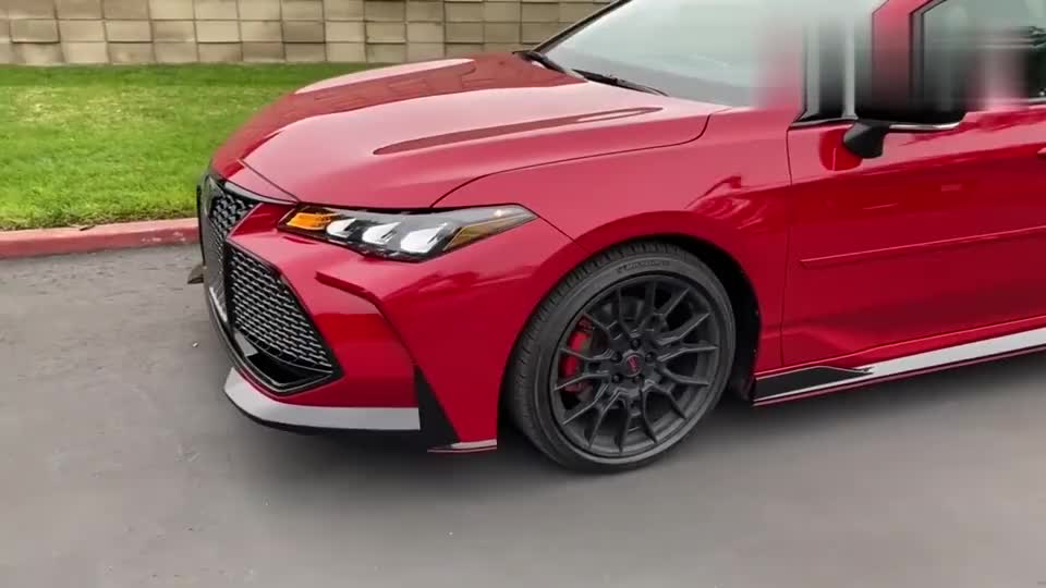 丰田亚洲龙trd改装版夸张的进气格栅越看越有味道