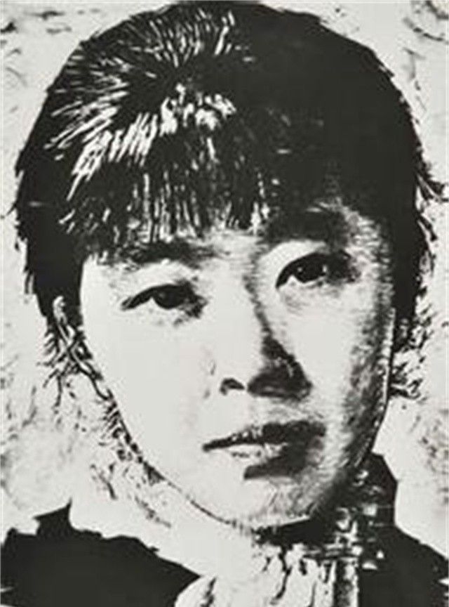 萧红画像若是仅仅给予事业上的帮扶,生活上的补给,自当是如许广平日后