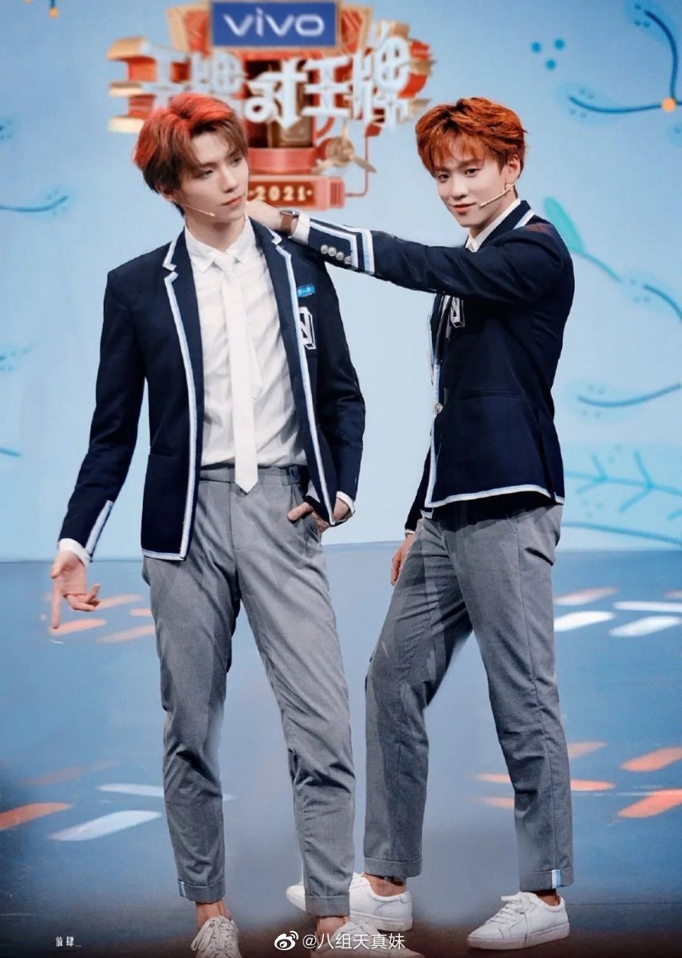 青春有你3余景天罗一舟同框图,你觉得谁更适合c位_高清图集_新浪网