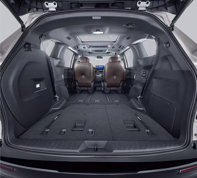 35万家用MPV怎么选?丰田赛那对比极氪009谁更强？