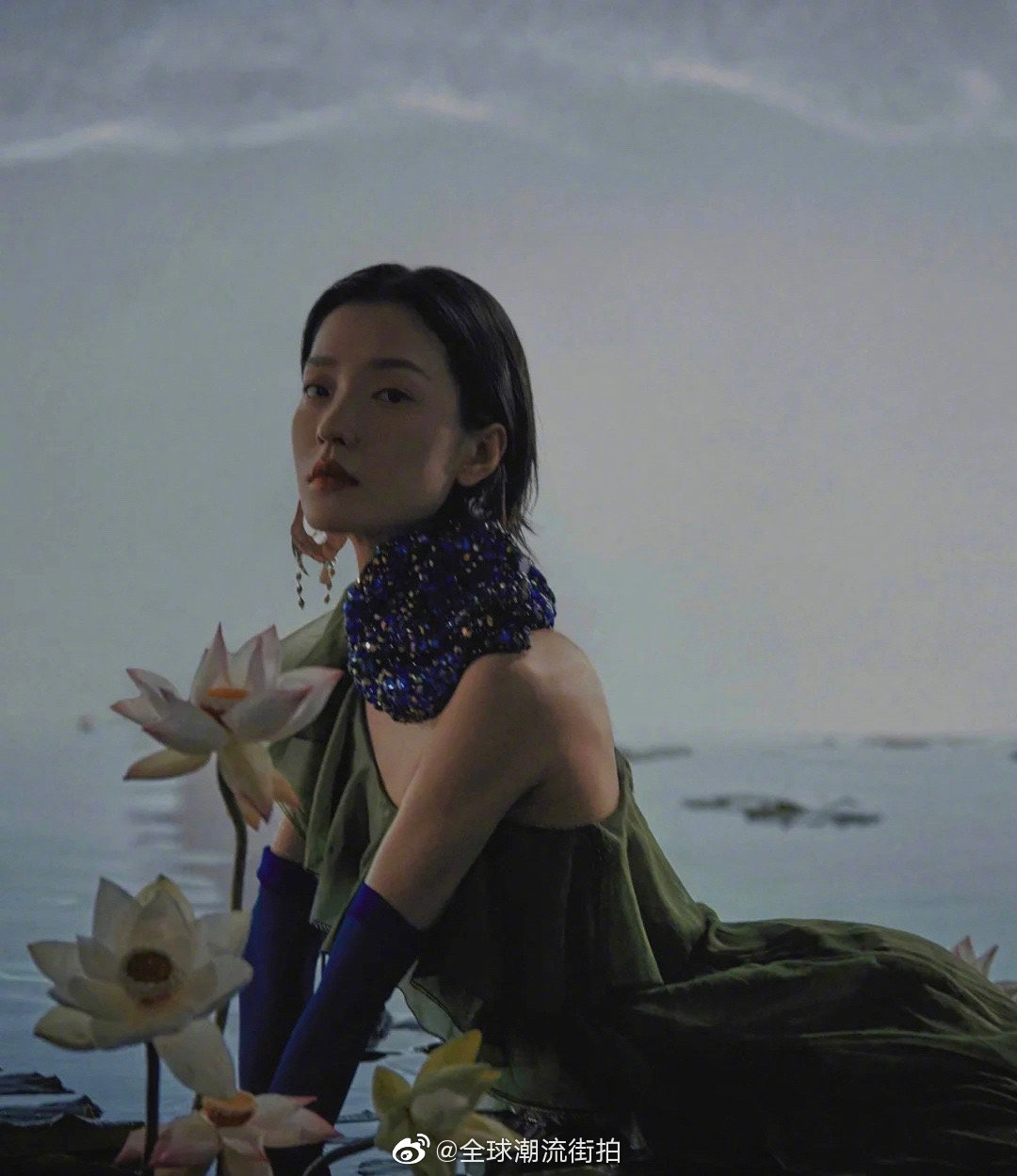 超模杜鹃清冷系美人典型的东方五官疏离而又迷人