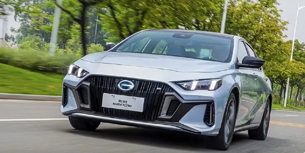 便宜又省油，15万就能买顶配，这几款混动车型性价比爆表！