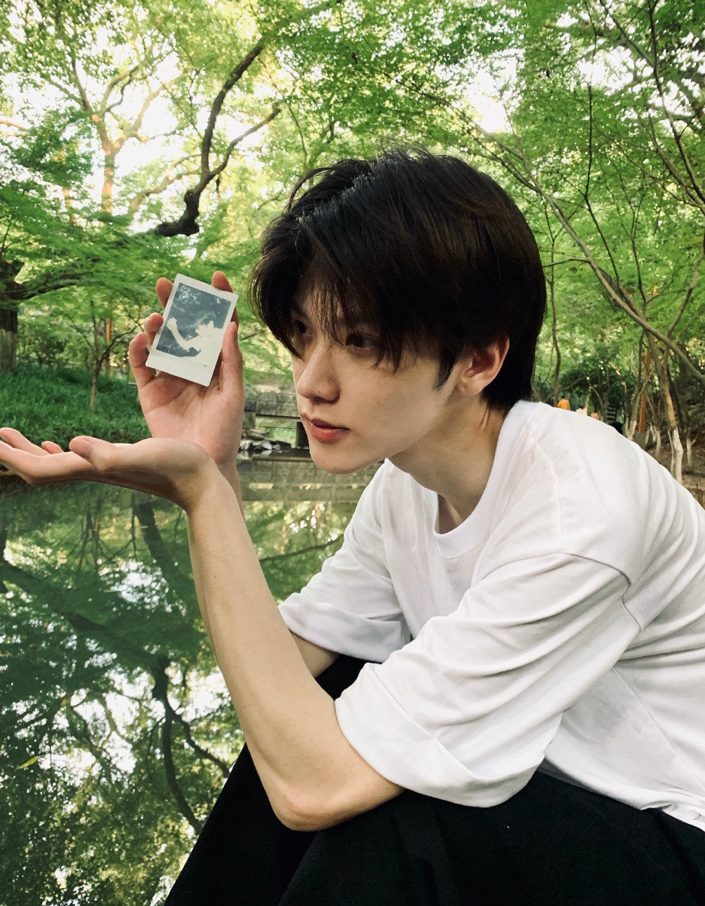 蔡徐坤粉丝张人0官宣加盟虎牙剑仙立下光头flag要看他的腹肌