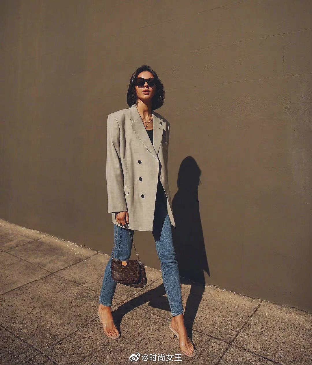 ins时尚博主petra的通勤穿搭示范简洁利落的搭配