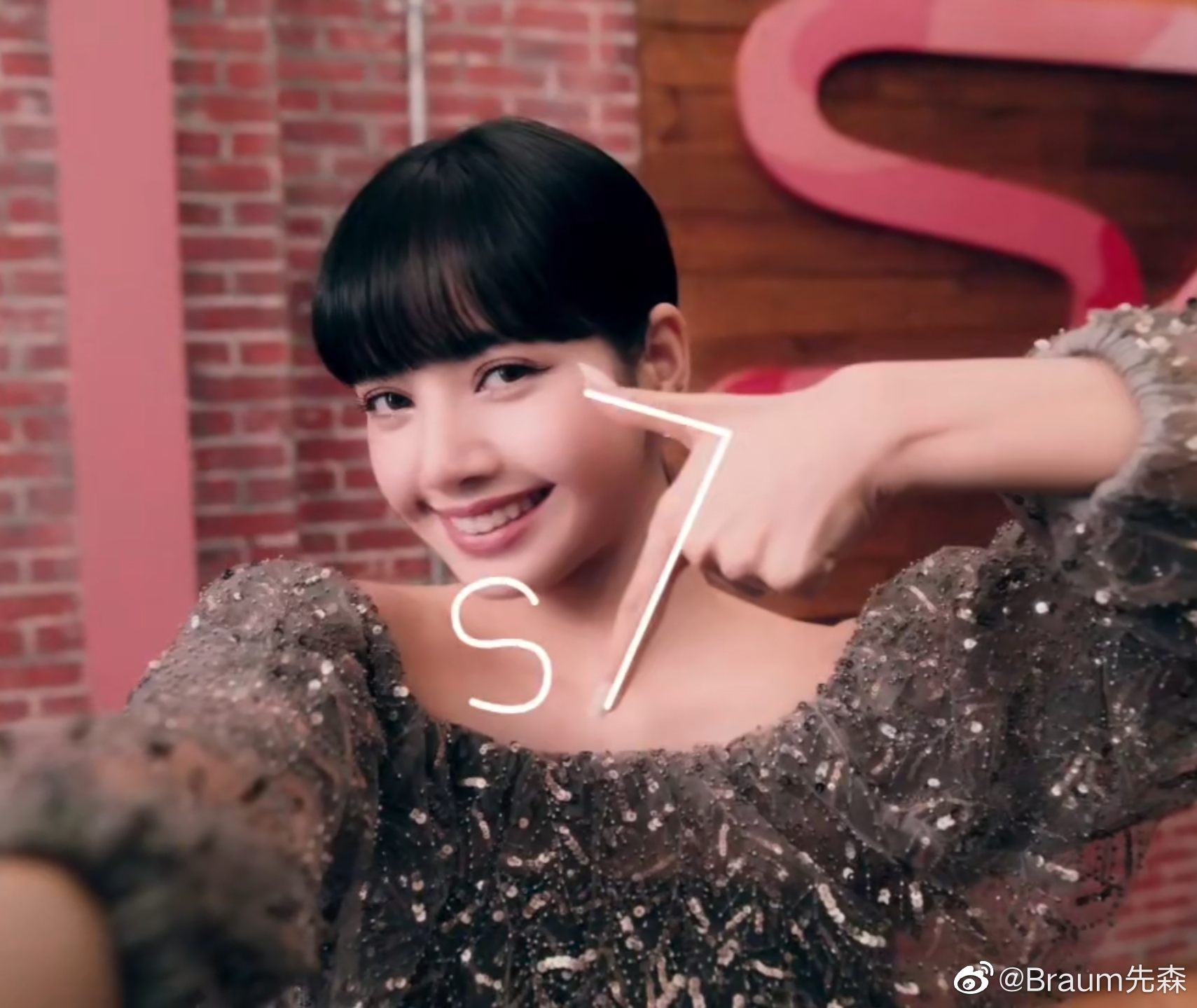 lisa正式官宣代言vivo s7(她跳舞真的可)