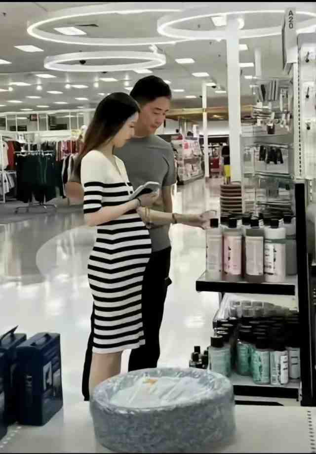 章泽天怀二胎照曝光,已退出大部分公司,与刘强东在美国享受生活休闲区蓝鸢梦想 - Www.slyday.coM 章泽天怀二胎照曝光,已退出大部分公司,与刘强东在美国享受生活休闲区蓝鸢梦想 - Www.slyday.coM