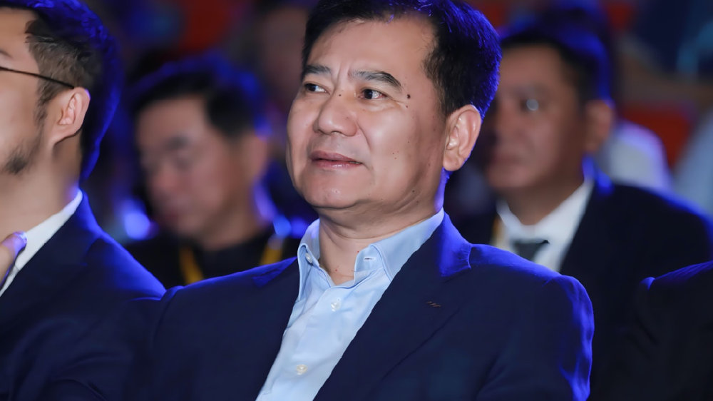 张近东复出，苏宁起死回生，第一代零售大佬集体回归|苏宁|苏宁易购|张近东_新浪新闻