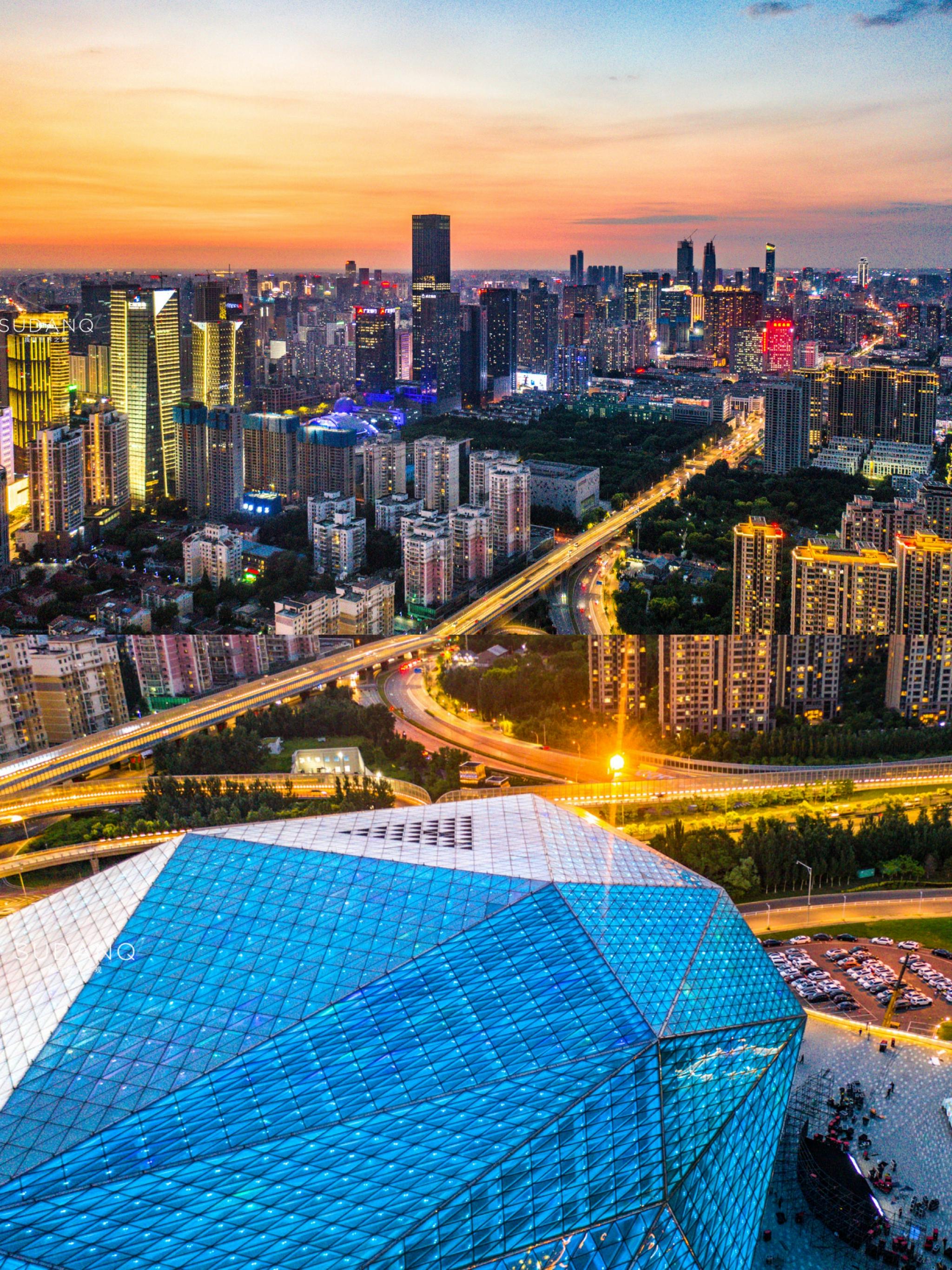 说我我送你大沈阳的盛京大剧院太夺目光彩啦