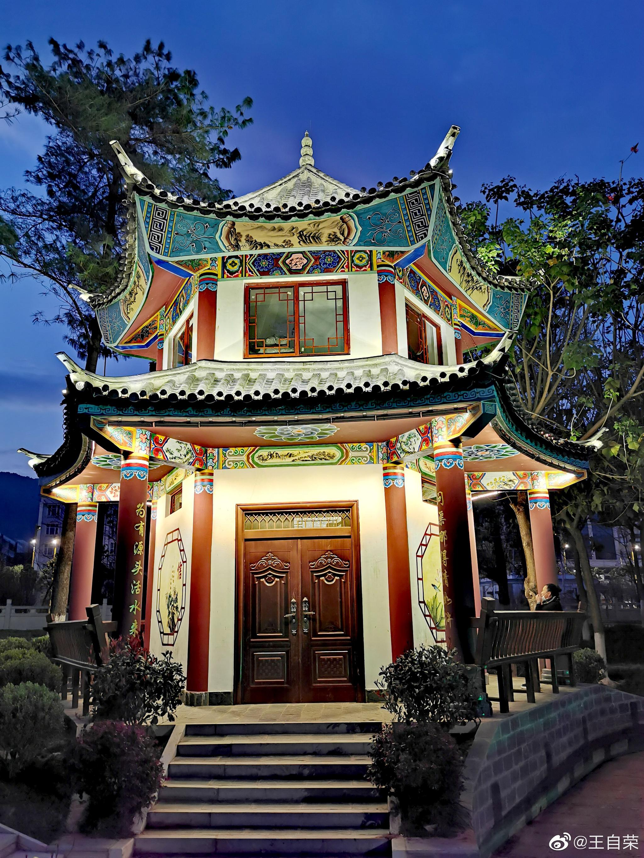 临沧的西门公园虽然还没开放幸运的是玉龙湖正常开放