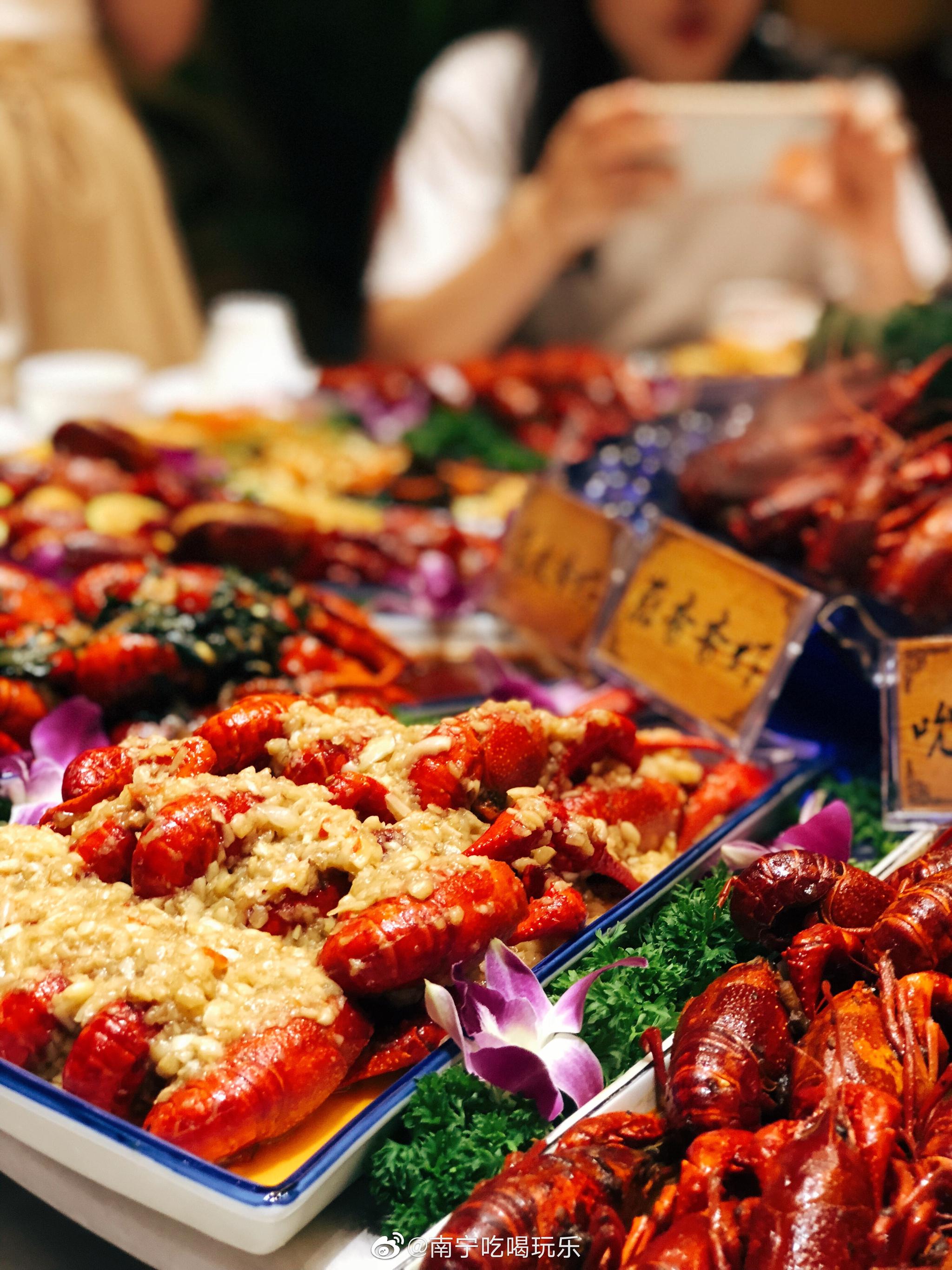 又到了吃小龙虾的季节了_高清图集_新浪网