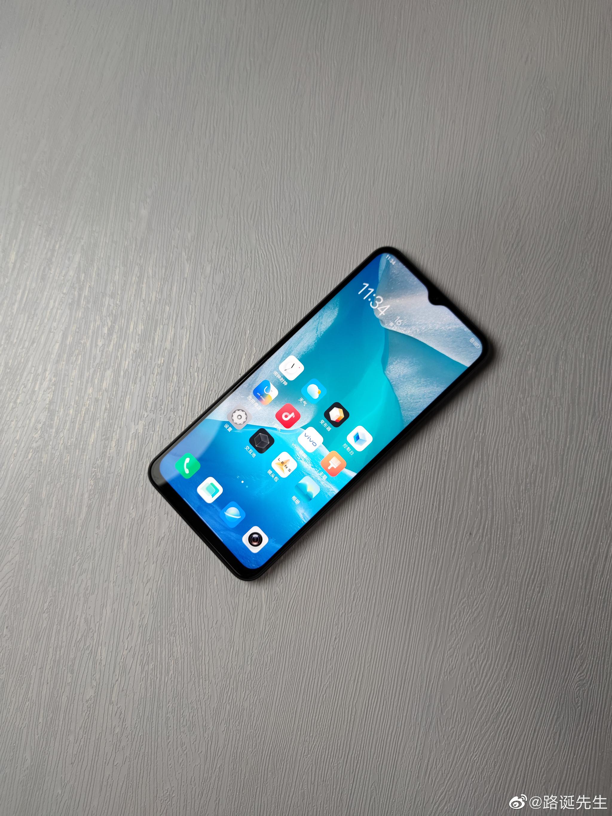 iqooz3开箱三件套骁龙768gufs22lpddr4x