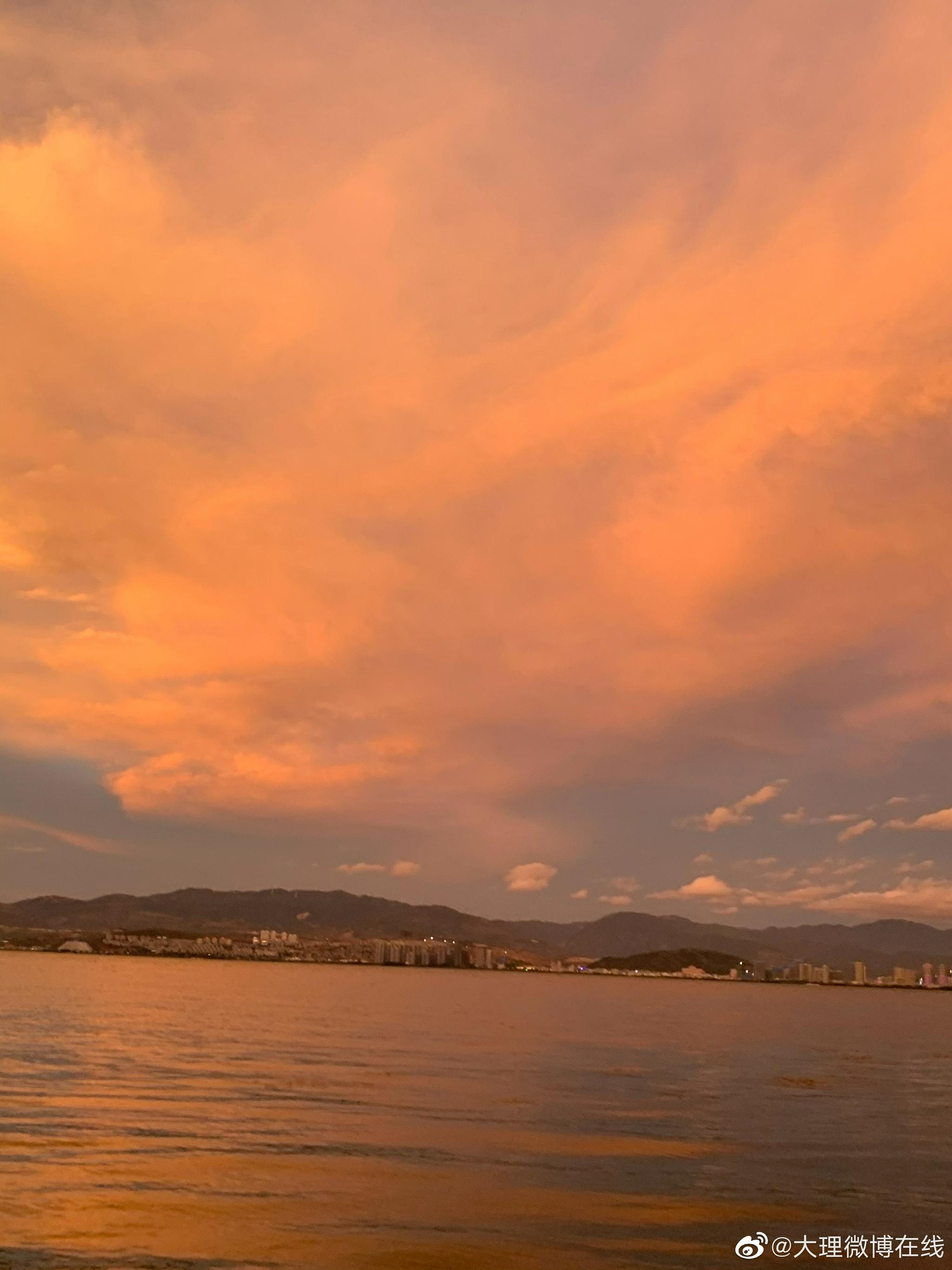 分享一组大理洱海夕阳__财经头条