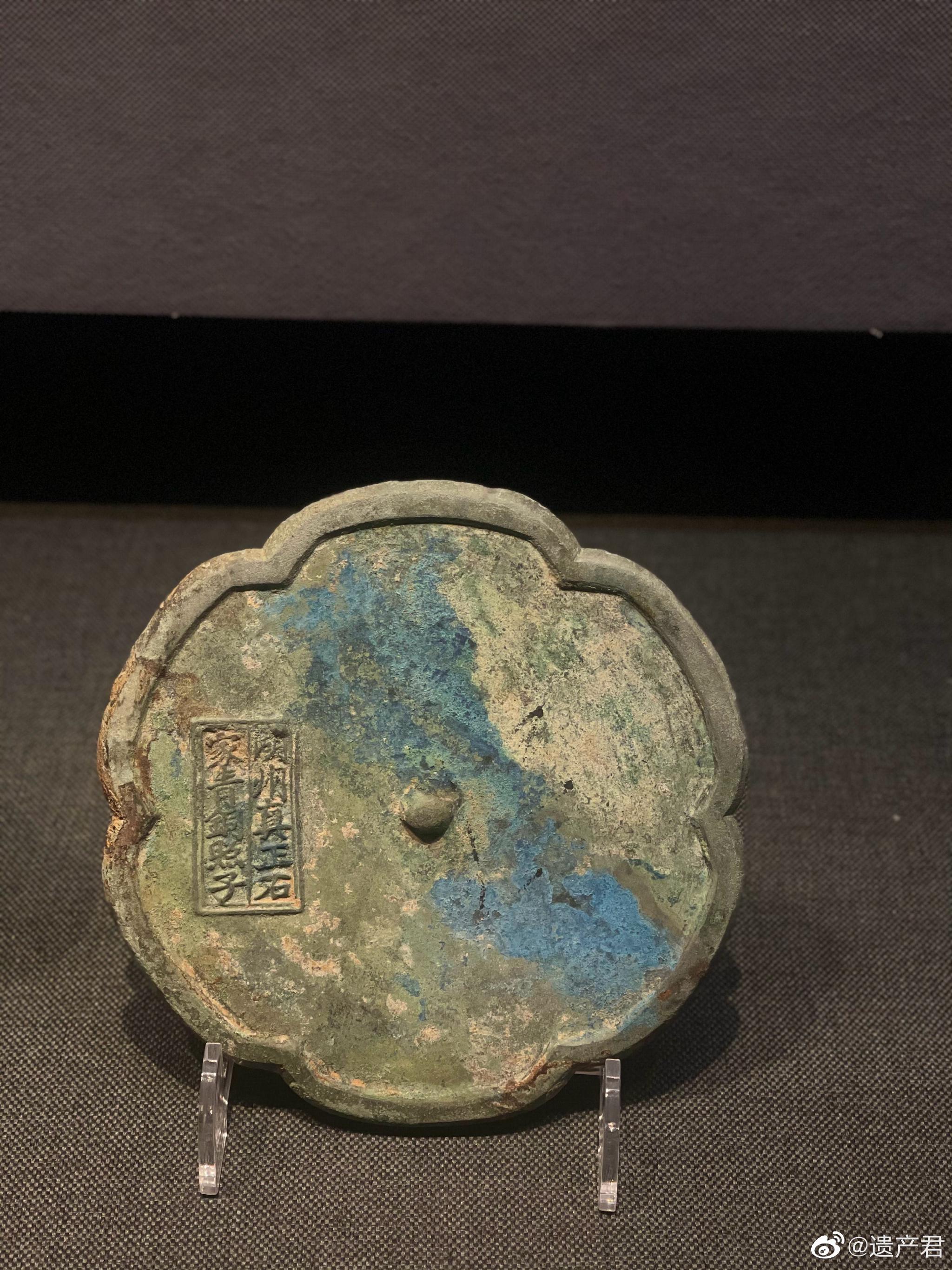 湖州市博物馆湖州的铜镜和丝绸很出名而且从宋代开始的文物