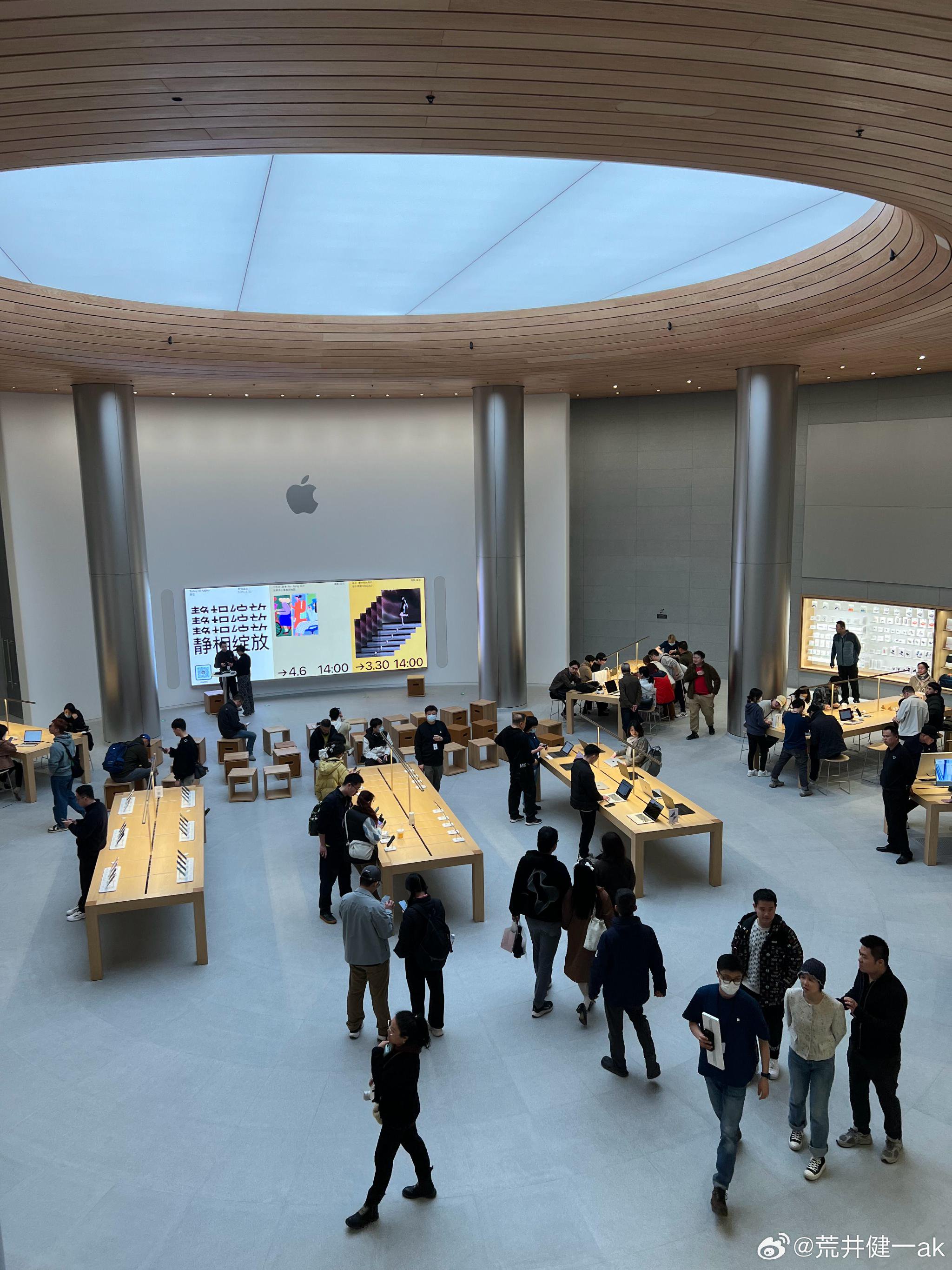亚洲最大,apple store苹果专卖店上海静安寺店,像是个