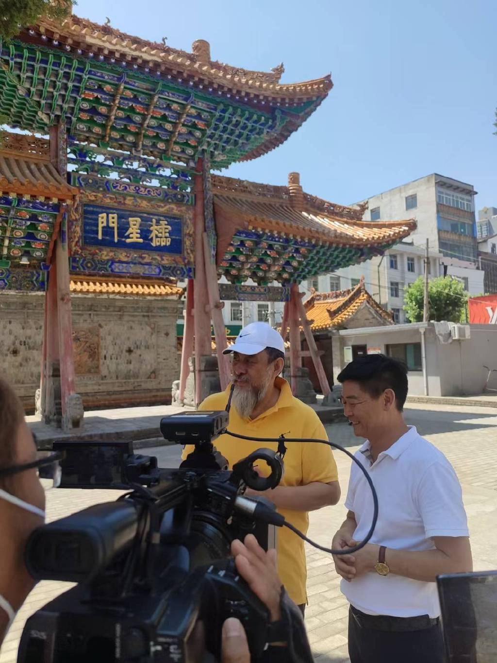 星播陕西我为陕西代言--影视曲表演艺术家陆树铭和陆家班众星走进洛南