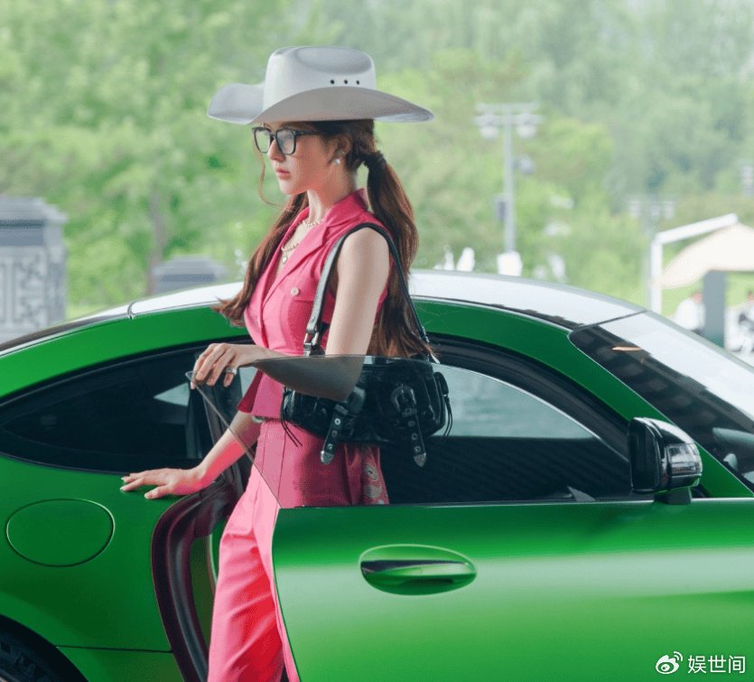 《许我耀眼》许妍结局是什么？最后和谁在一起了？