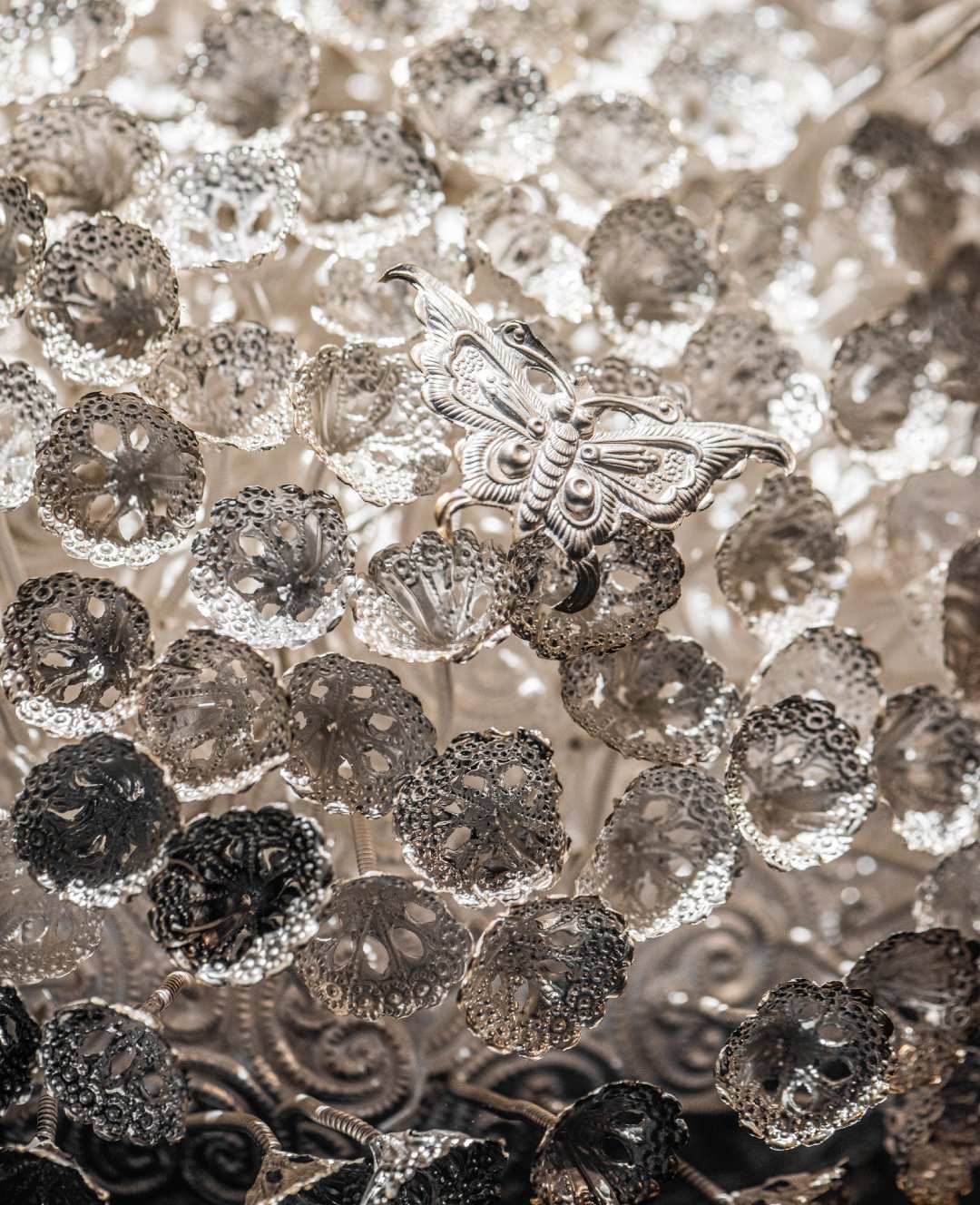 贵州民族博物馆藏苗族银凤冠