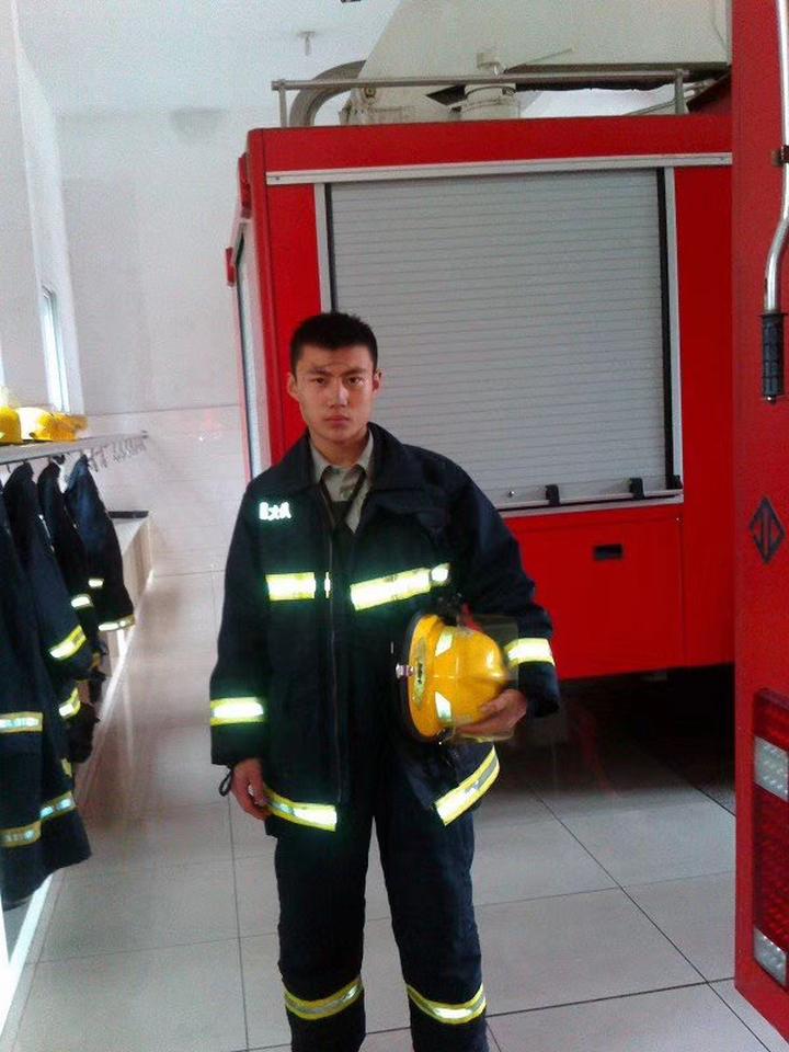 受伤瘫痪后，曾是消防员的他，成了最会游戏的心理咨询师休闲区蓝鸢梦想 - Www.slyday.coM