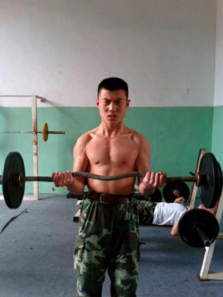 受伤瘫痪后，曾是消防员的他，成了最会游戏的心理咨询师休闲区蓝鸢梦想 - Www.slyday.coM