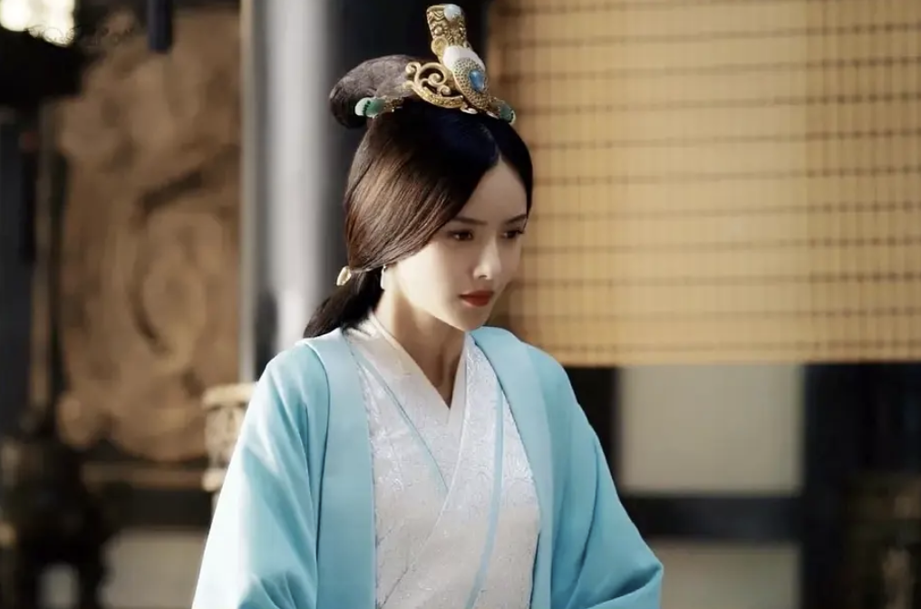 曾被赵丽颖力捧金瀚认爱大6岁最美甄宓网友盼他珍惜佳人