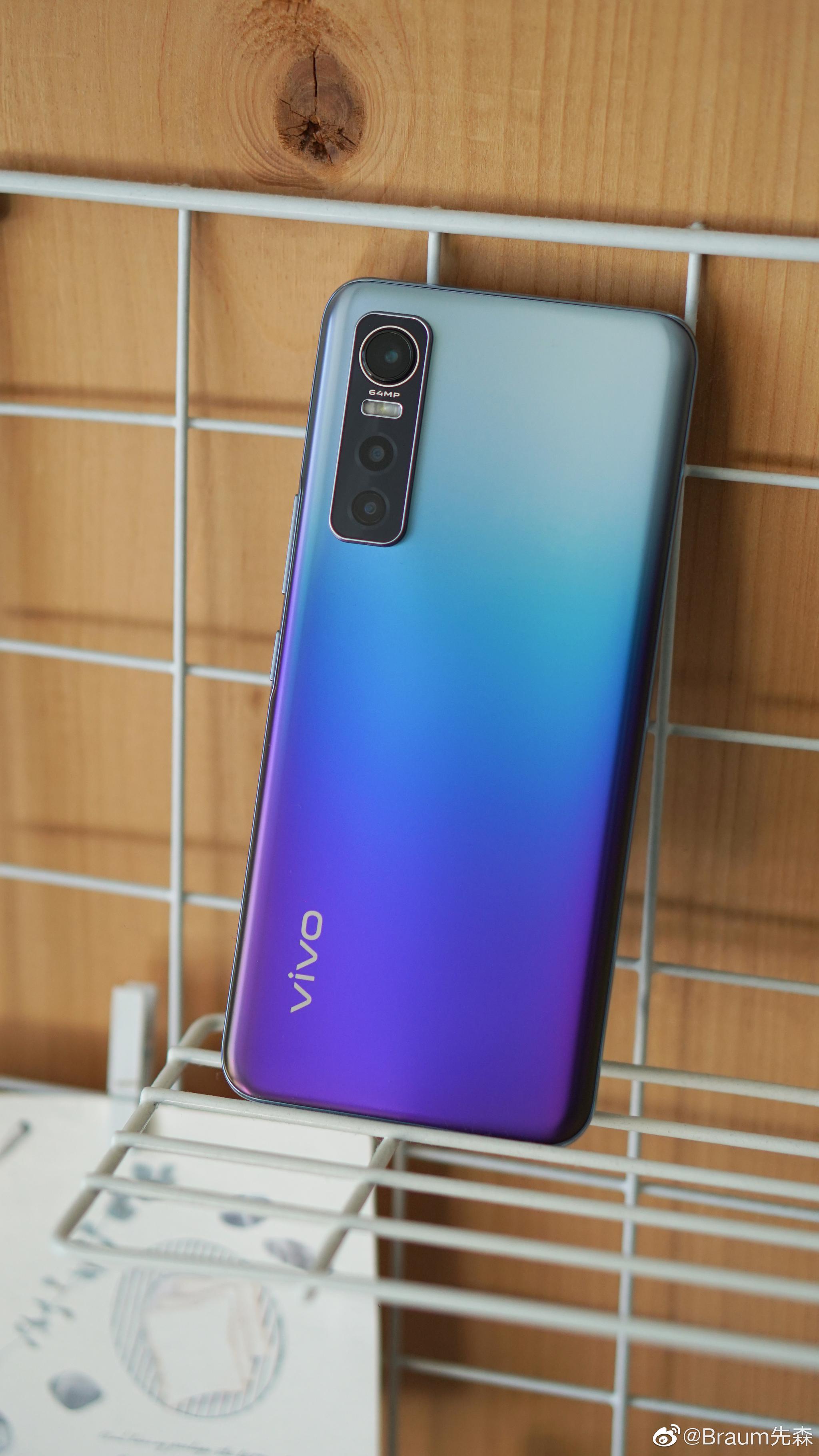 蓝厂新品vivos7e主打轻薄机身和6400万超清影像系统